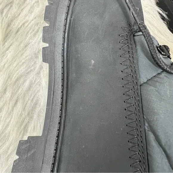 Timberland Women's Black Lace Up Boots Booties Size 9.5