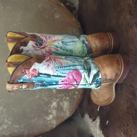TIN HAUL &quot;Cactilicious&quot; Looking Sharp cowgirl western square toe boots sz 8 EUC