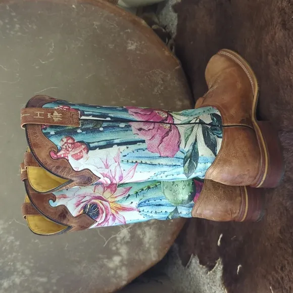 TIN HAUL &quot;Cactilicious&quot; Looking Sharp cowgirl western square toe boots sz 8 EUC