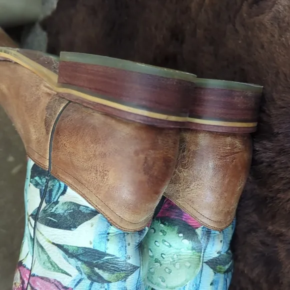 TIN HAUL &quot;Cactilicious&quot; Looking Sharp cowgirl western square toe boots sz 8 EUC