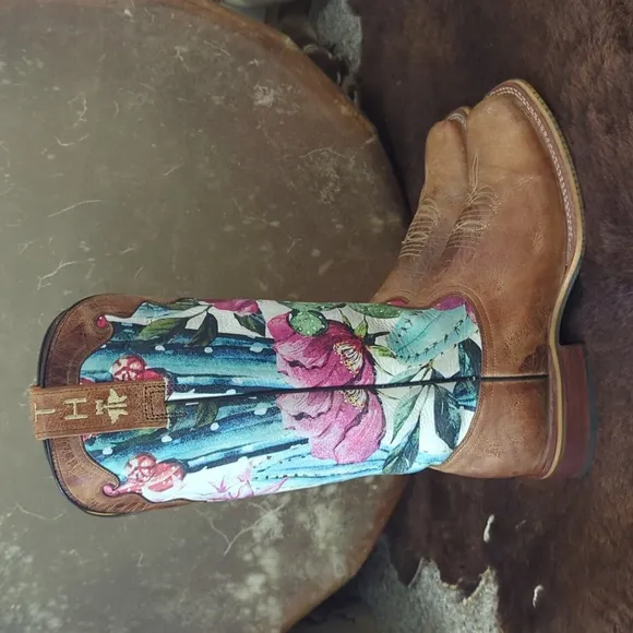 TIN HAUL &quot;Cactilicious&quot; Looking Sharp cowgirl western square toe boots sz 8 EUC