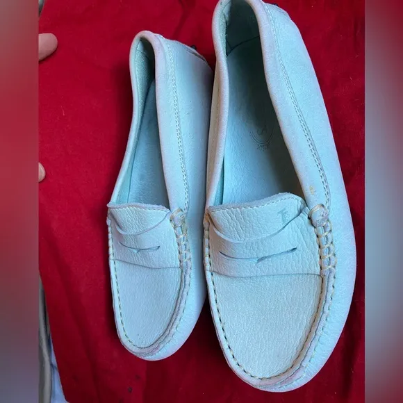 TOD’S DRIVING SHOES Sz 33 LIGHT BLUE