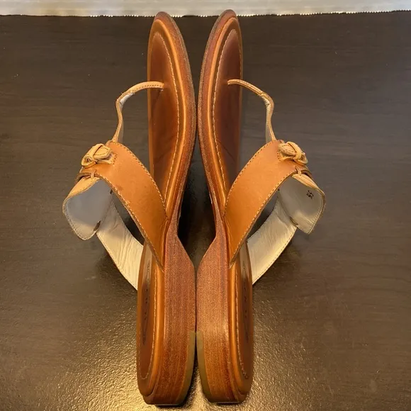 Tods Lux Classic Buckle Thong Camel Leather Sandals Size 5 1/2