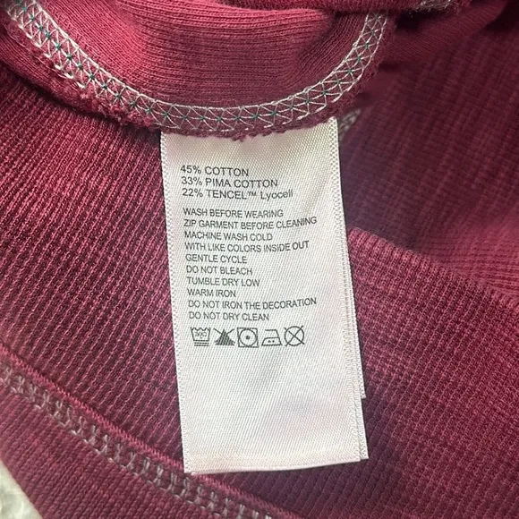 Tommy Bahama Tobago Bay 1/2 zip fish Cave maroon wine red sweatshirt top