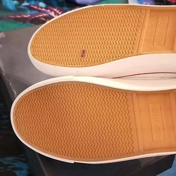 Tommy Hilfiger Gilrey Men's White Slip-On Shoes 9.5 Nib