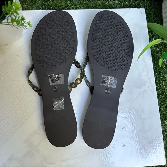 TORY BURCH BENTON SCALLOPEDSANDALS THONGS IN LECCIO GREEN BRASS women size 9.5