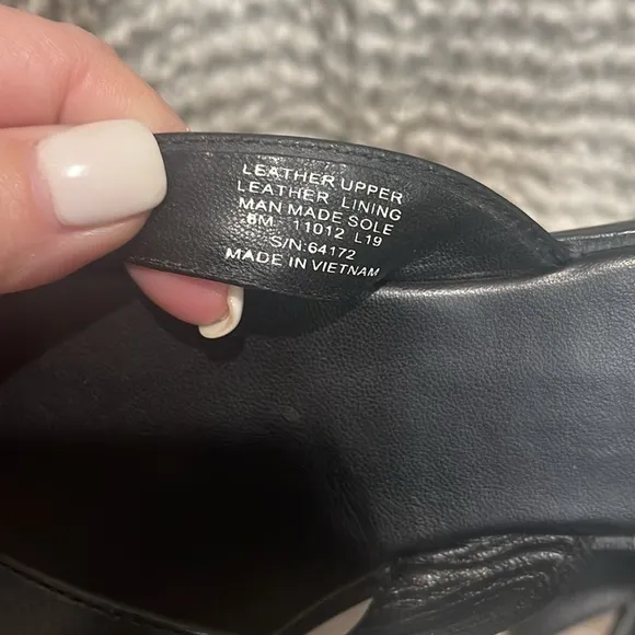Tory Burch Benton slip on flat thong sandals size 8 no scratches or flaws