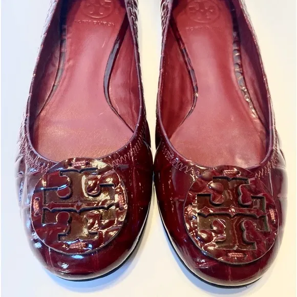 Tory Burch Reva Crocodile Embossed Burgundy Leather Flats Size 8