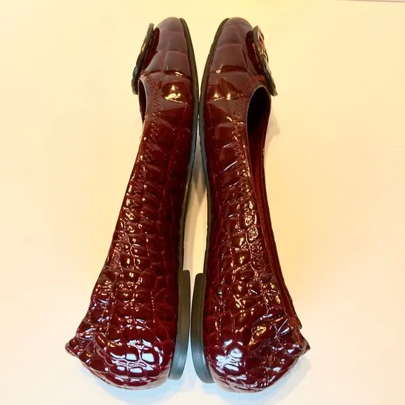 Tory Burch Reva Crocodile Embossed Burgundy Leather Flats Size 8