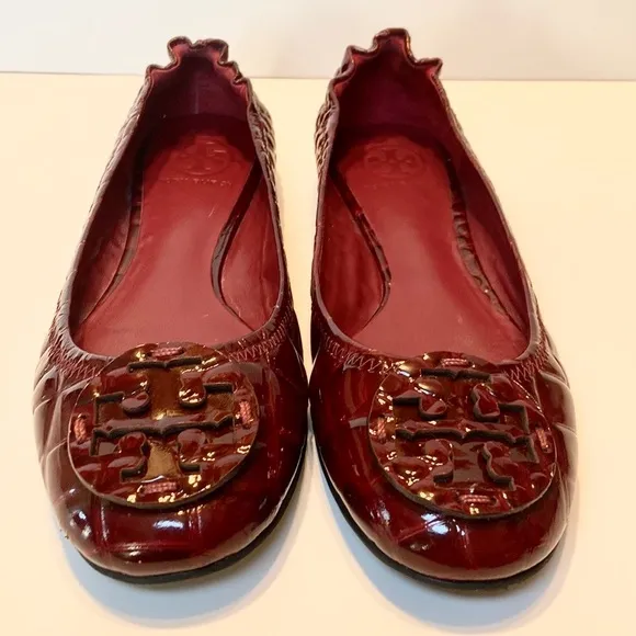 Tory Burch Reva Crocodile Embossed Burgundy Leather Flats Size 8