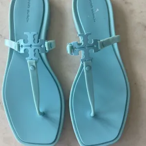 TORY BURCH TURQUOISE SANDALS!! New!! Size 9