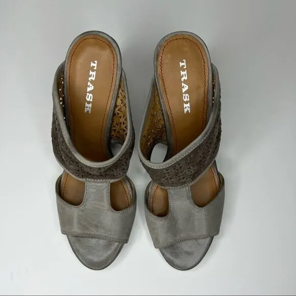Trask Payton 7.5 T strap slip on Italian waxed suede leather wedge sandals gray