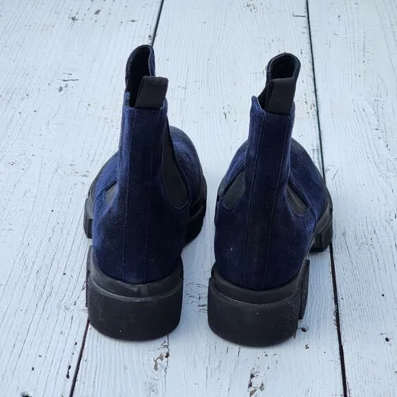 Triver Flight Italy Made Women's Navy Ankle Suede Bootie Shoes US 6 EU 36