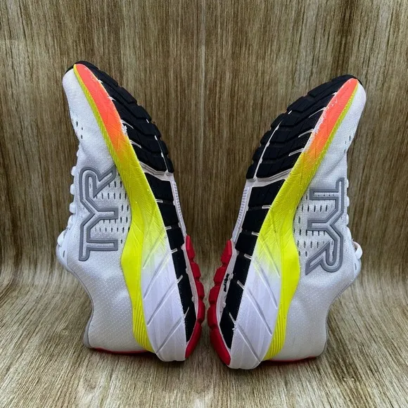 TYR‎ RD-1 Runner Men's Size 8.5 White Yellow Athletic Running Shoes Sneakers