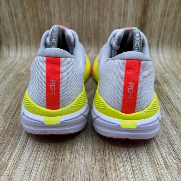 TYR‎ RD-1 Runner Men's Size 8.5 White Yellow Athletic Running Shoes Sneakers