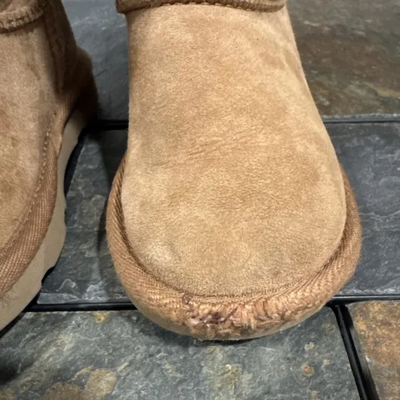 UGG 1017397T Toddler Girl Boots T Mini Bailey Bow II Size  8 Tan Boots