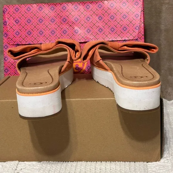 UGG 9 women sandals slip on shoe bows uggs platform sneaker pink peach orange 9