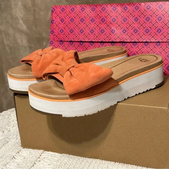 UGG 9 women sandals slip on shoe bows uggs platform sneaker pink peach orange 9