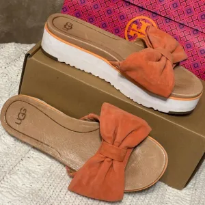 UGG 9 women sandals slip on shoe bows uggs platform sneaker pink peach orange 9
