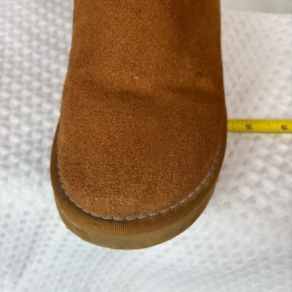 UGG BAILEY BUTTON TRIPLET TRIPLE II CHESTNUT SUEDE FUR BOOTS 8 WOMEN