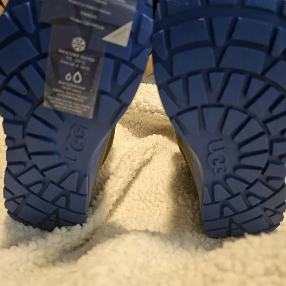 UGG Boots, Uggs Toty, Waterproof, Gray &amp; Blue Unisex Big Kid's Size 5 NEW!