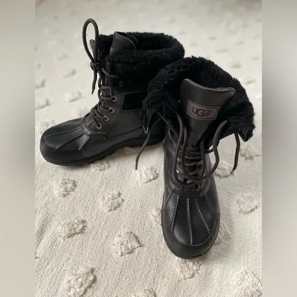 UGG® Butte II Waterproof Leather Cold Weather Boots Youth Size 4 Woman’s