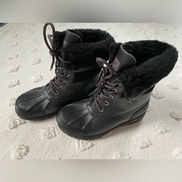 UGG® Butte II Waterproof Leather Cold Weather Boots Youth Size 4 Woman’s