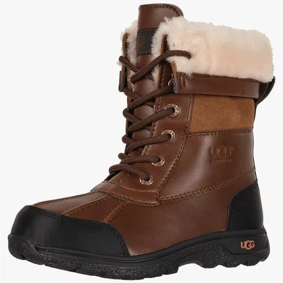 UGG Butte ll CWR Boots new without box size 3Y