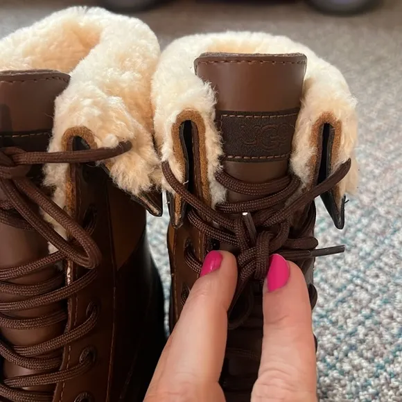 UGG Butte ll CWR Boots new without box size 3Y