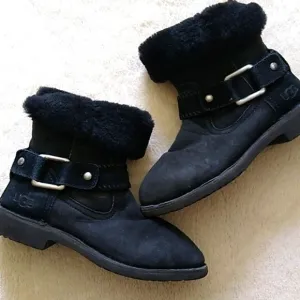 UGG Cedric sz 6