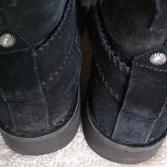 UGG Cedric sz 6