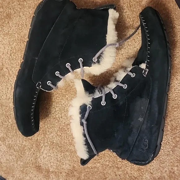 UGG Chickaree Lace-up Waterproof Boots