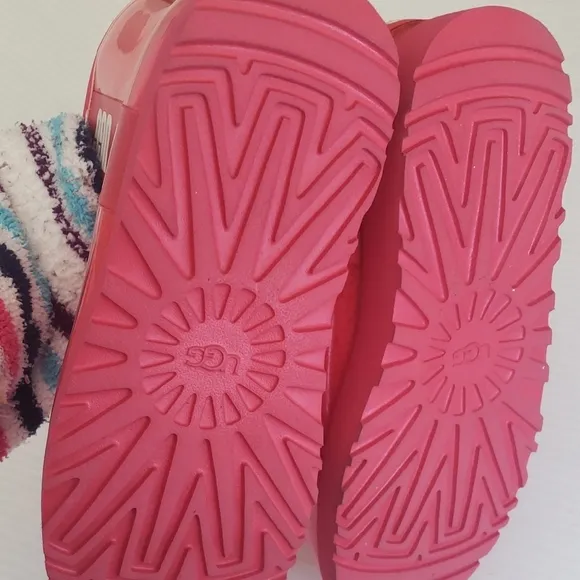 UGG® Classic Clear Mini Waterproof Boots- Pink