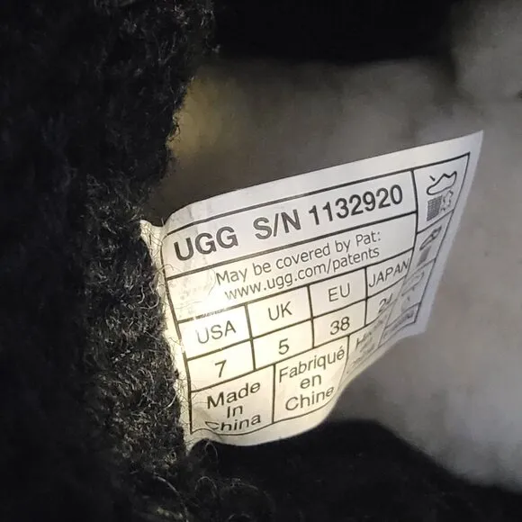UGG Classic Mini Chunky Knit Boots Womens 7 Boho Whimsygoth Twee Dark Academia
