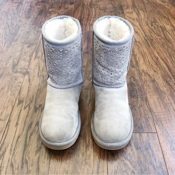 UGG • Classic Short Flora Perf Boots grey perforated shearling sheepskin sherpa