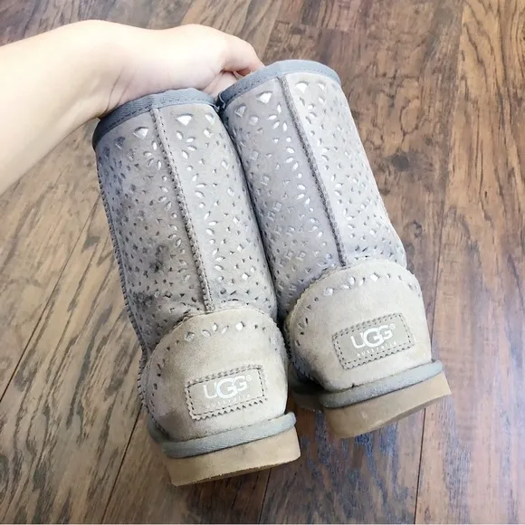UGG • Classic Short Flora Perf Boots grey perforated shearling sheepskin sherpa