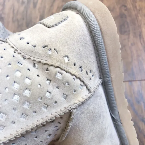 UGG • Classic Short Flora Perf Boots grey perforated shearling sheepskin sherpa