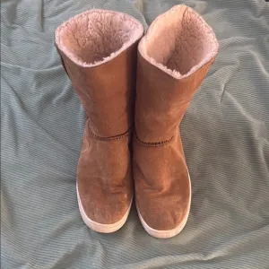 UGG Cozy Tan Fur Interior Boots 10