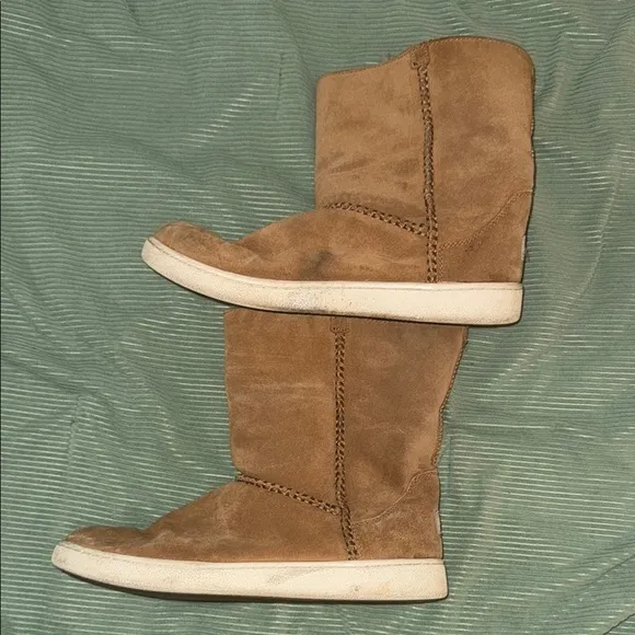 UGG Cozy Tan Fur Interior Boots 10