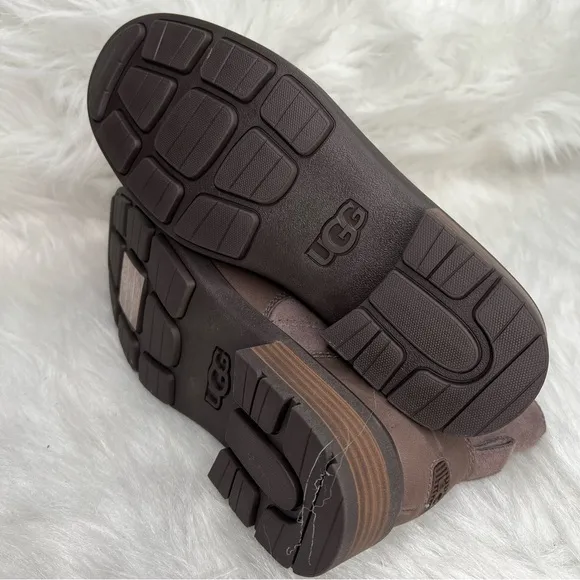 UGG Harrison Zip Booties Thunder Cloud Leather 9.5