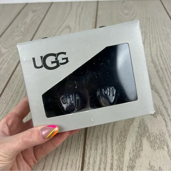 UGG Infant Fluff Yeah Furry Fuzzy Sandals 0/1 XS 0-6 months Black Metallic $55