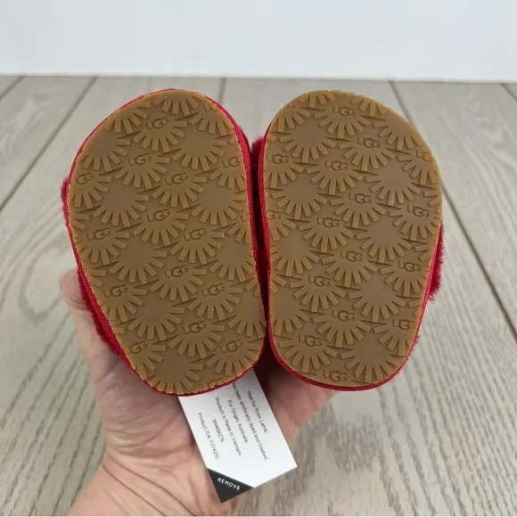 UGG Infant Fluff Yeah Furry Fuzzy Sandals 02/03 S 6-12 months Ribbon Red $55