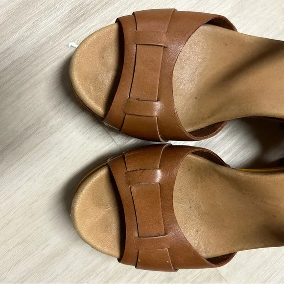 Ugg Janie Brown Leather Clog Sandal Womens‎ Size 6 Studded.