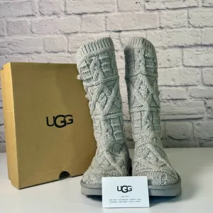 UGG Kalla Knit Gray Knot Boots Women's Size 6