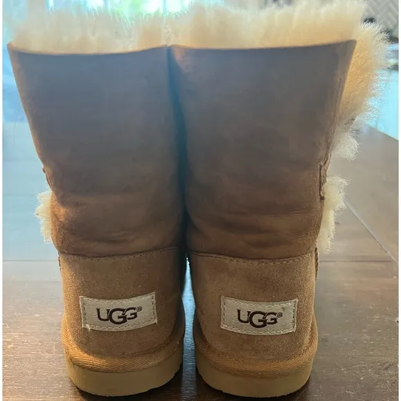 UGG Kids Bailey Button Genuine Sherling Boots