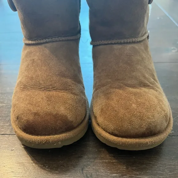 UGG Kids Bailey Button Genuine Sherling Boots