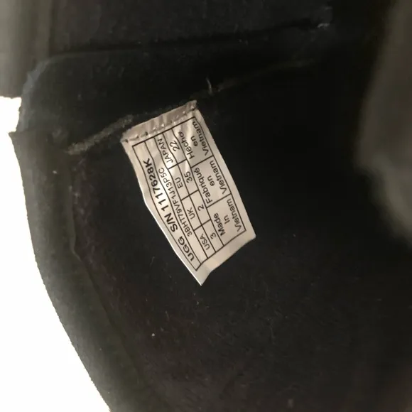 UGG® Kids' Kinzey Weather Zip-Up Boots (Youth) size 3 euro size 35