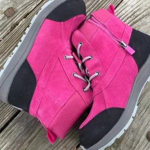 Ugg Kids Turlock waterproof pink black snow boots- 5- NWOT fits women 6.5- 7
