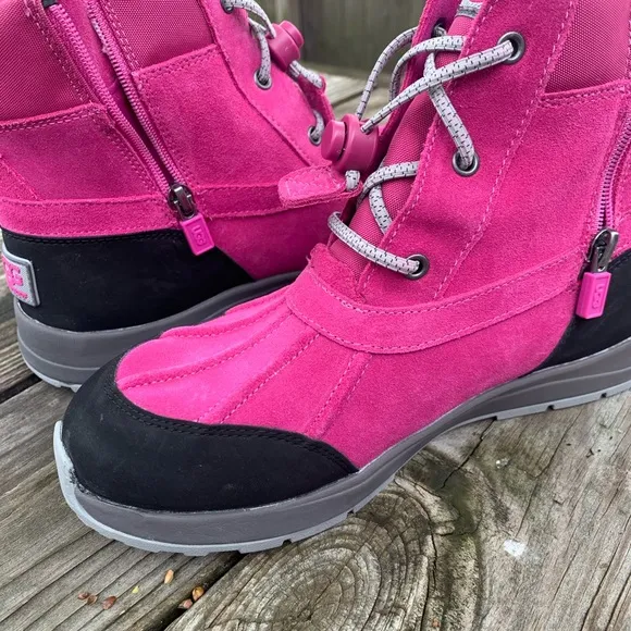 Ugg Kids Turlock waterproof pink black snow boots- 5- NWOT fits women 6.5- 7