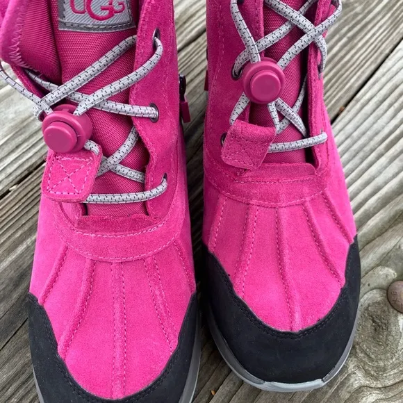 Ugg Kids Turlock waterproof pink black snow boots- 5- NWOT fits women 6.5- 7